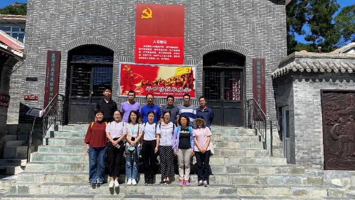 网络中心参观平西情报站 网络中心参观平西情报站